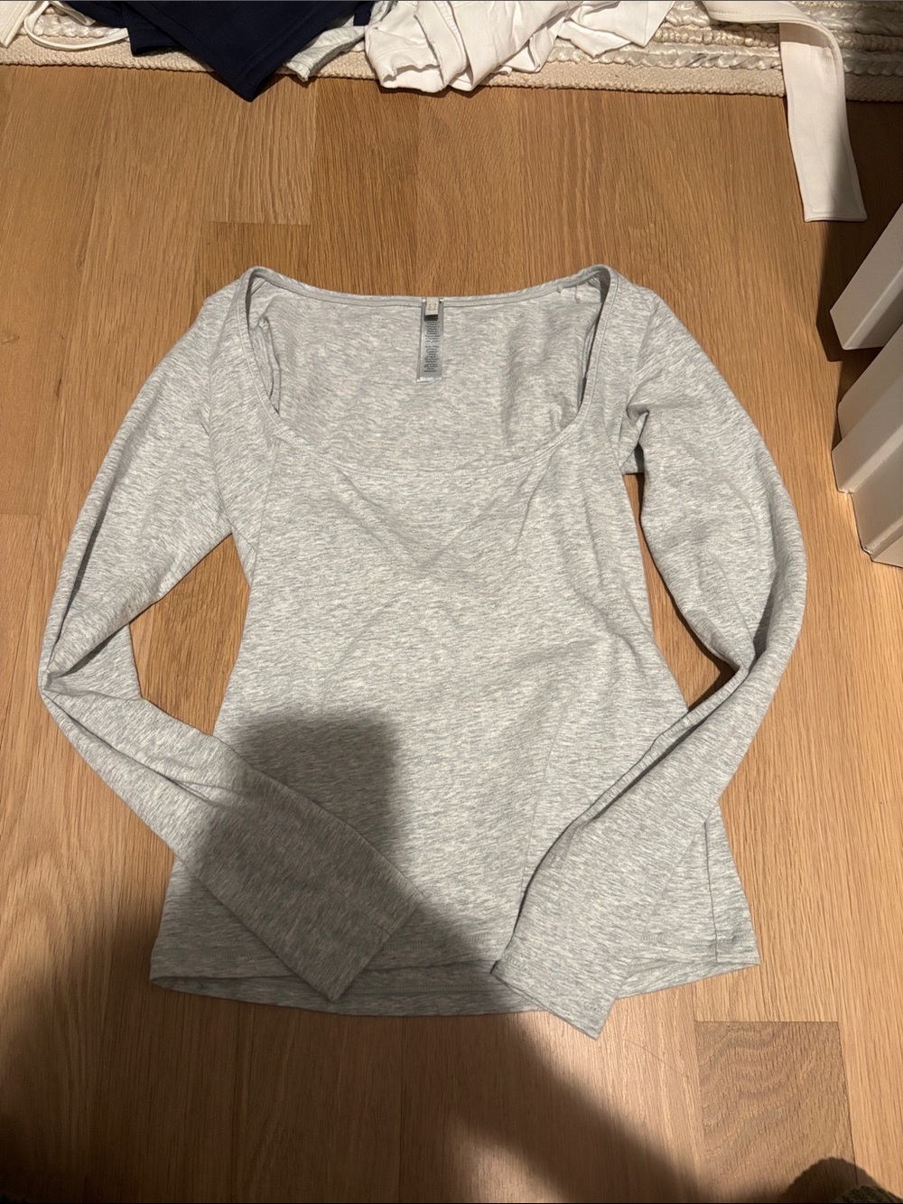 Skims Women's Scoop Neck Long-Sleeve Top - Light Gray